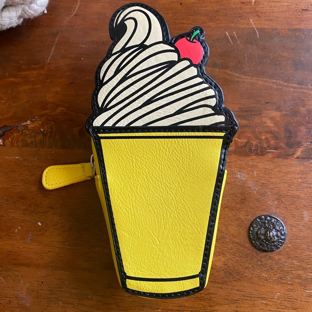 Disney parks dole-whip coin purse.